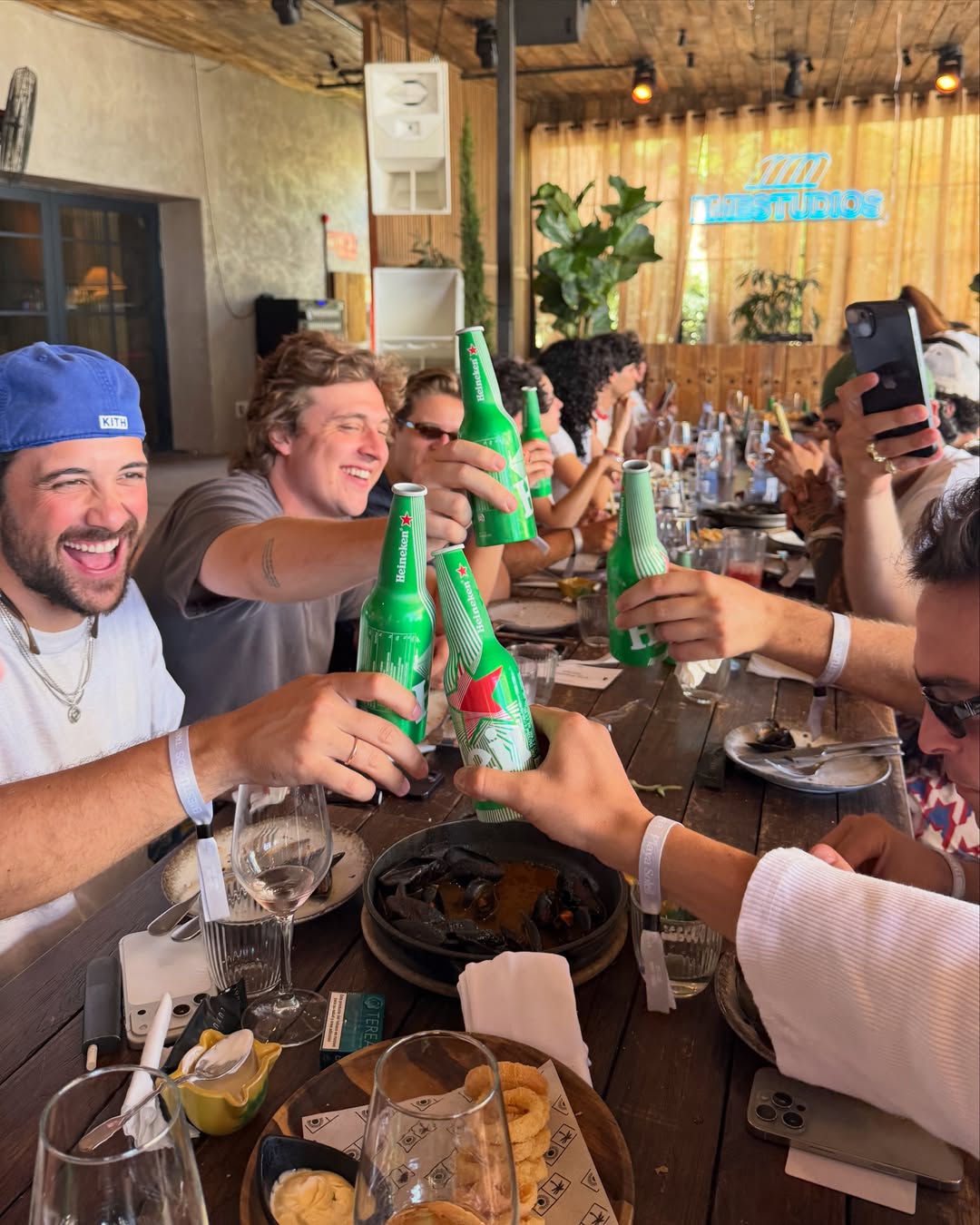 Last week we took the whole team to Ibiza to celebrate everything we’ve built so far — the work, the people, the memories and 9 years of Eme Studios.

Thank you to everyone who has been part of this journey. None of this would be possible without your support.

Always with @heineken_es by our side. Thank you for being part of these moments with us🤍

This Sunday, our Anniversary Sales begin on the website.

#consumoresponsable