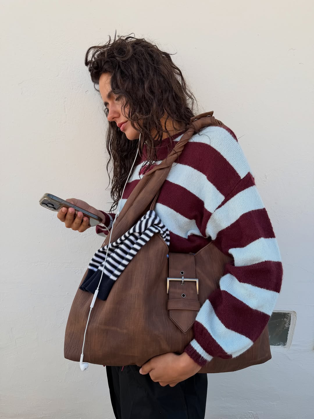 What’s in my bag? 

proof summer happened 

FW26 layers

the usuals

the basics, not too basics

SUMMER MEMORIES, PACKED