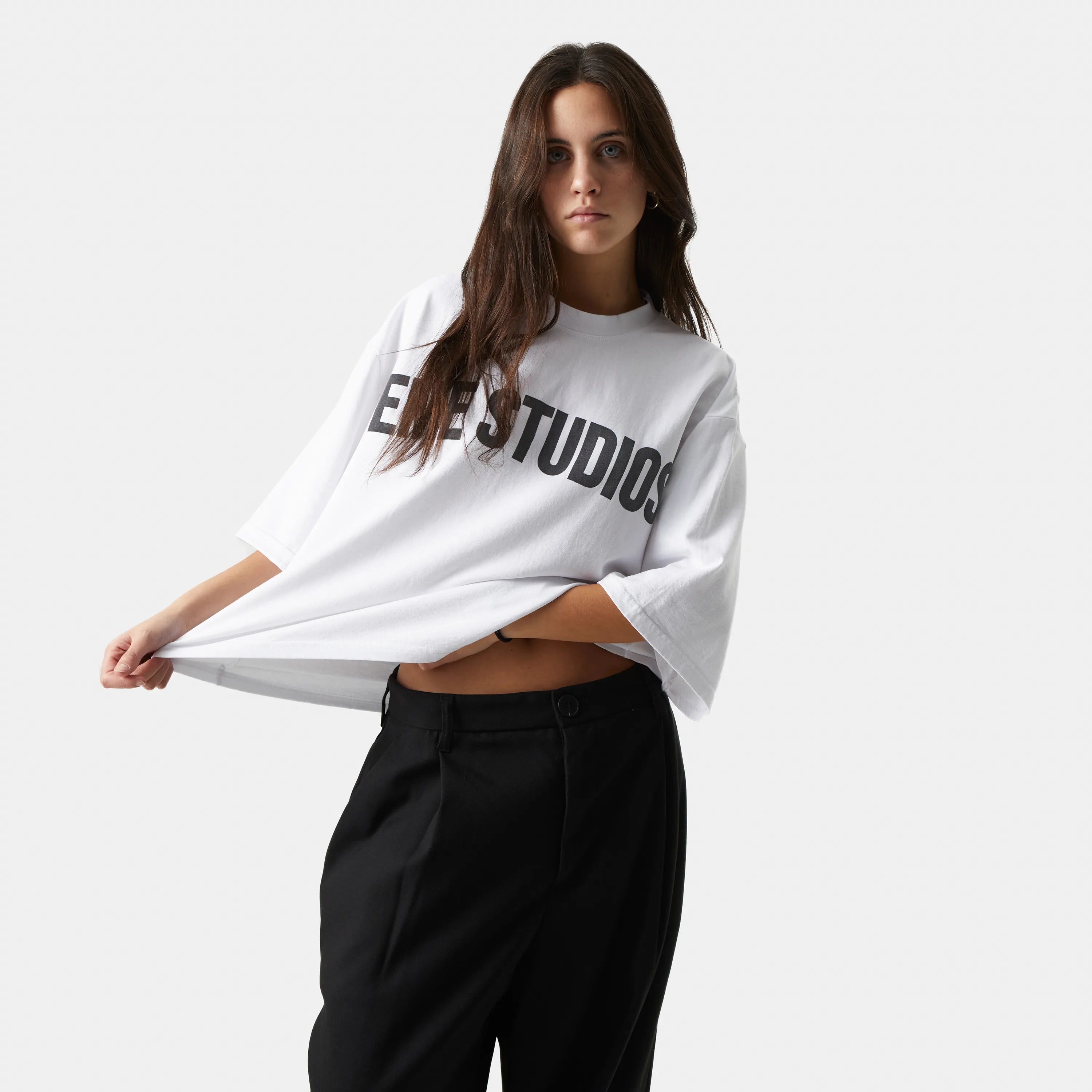 Logo Pearl Cropped Boxy Tee Camiseta eme   