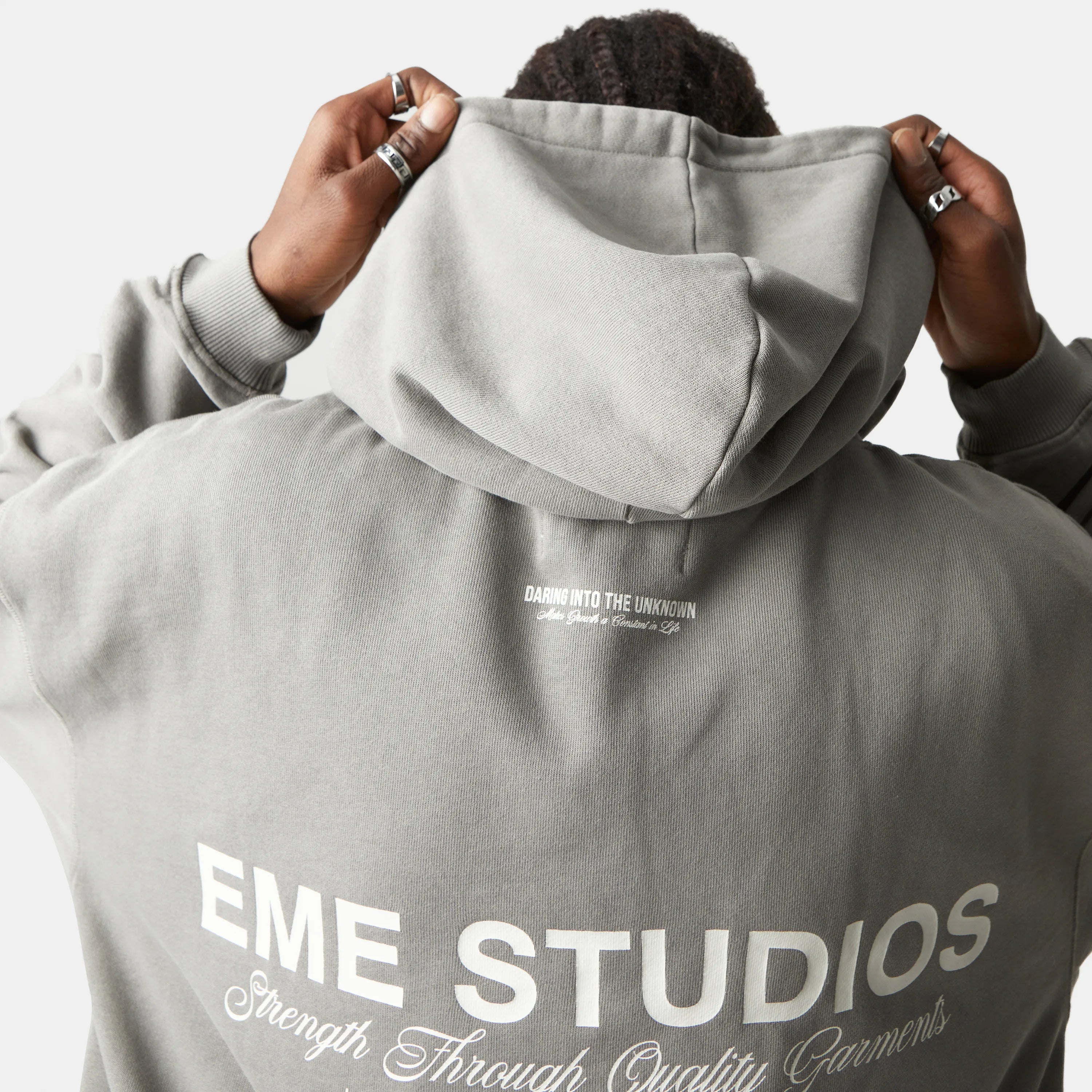 Iconic Laurel Oversized Hoodie Hoodie eme   