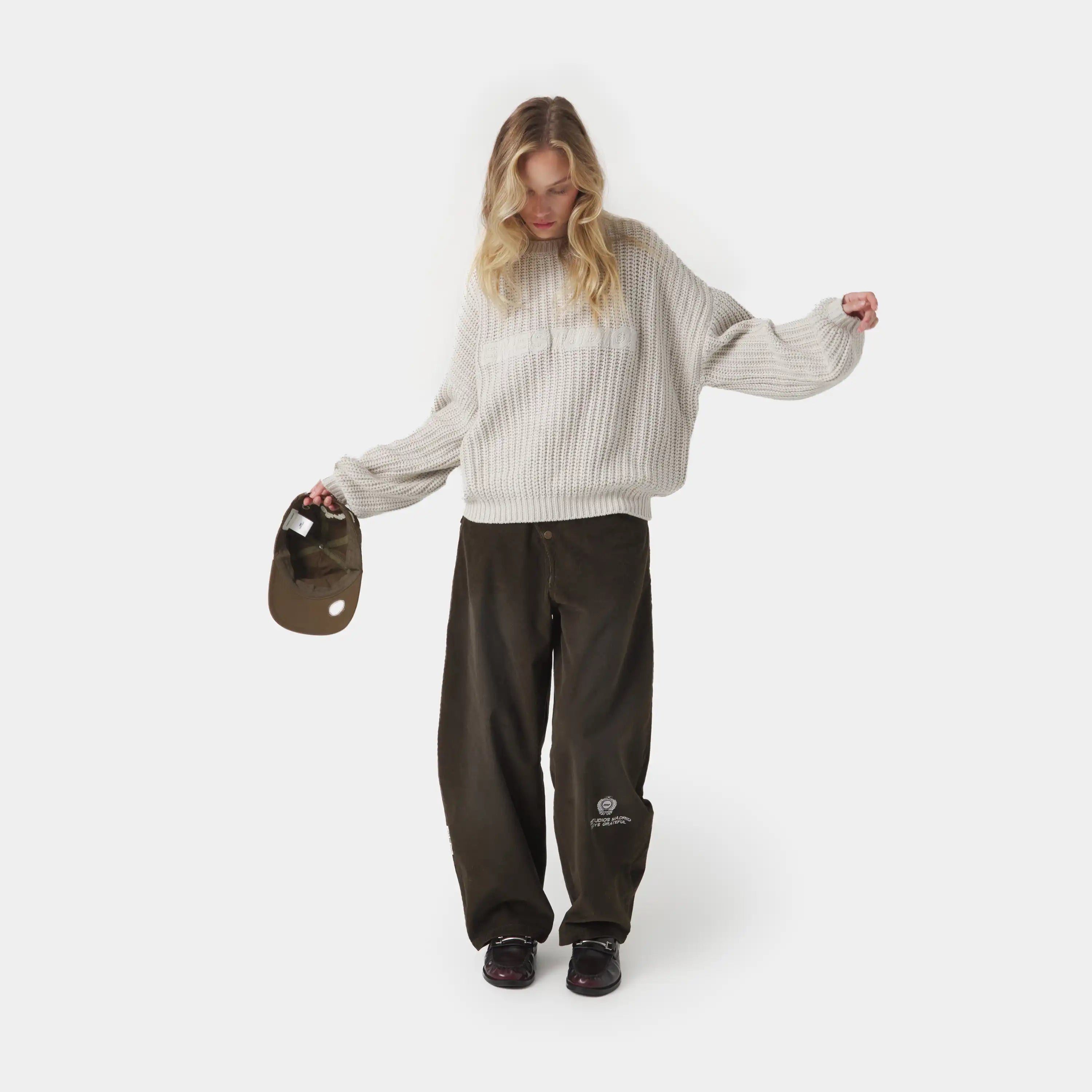 Globe Oyster Knit Sweater Knitwear Eme Studios