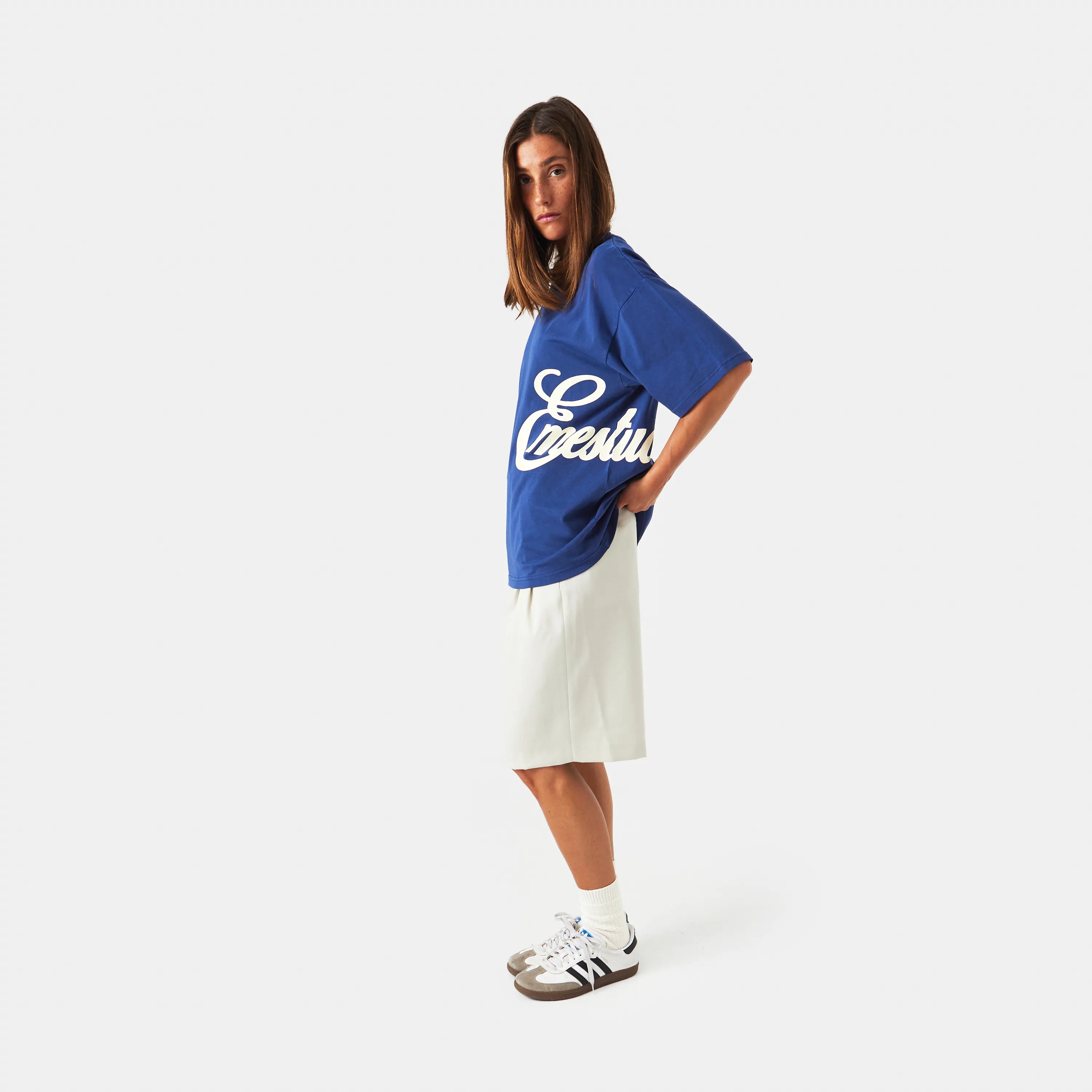 Side Hug Grosbeak Oversized Tee Camiseta eme   