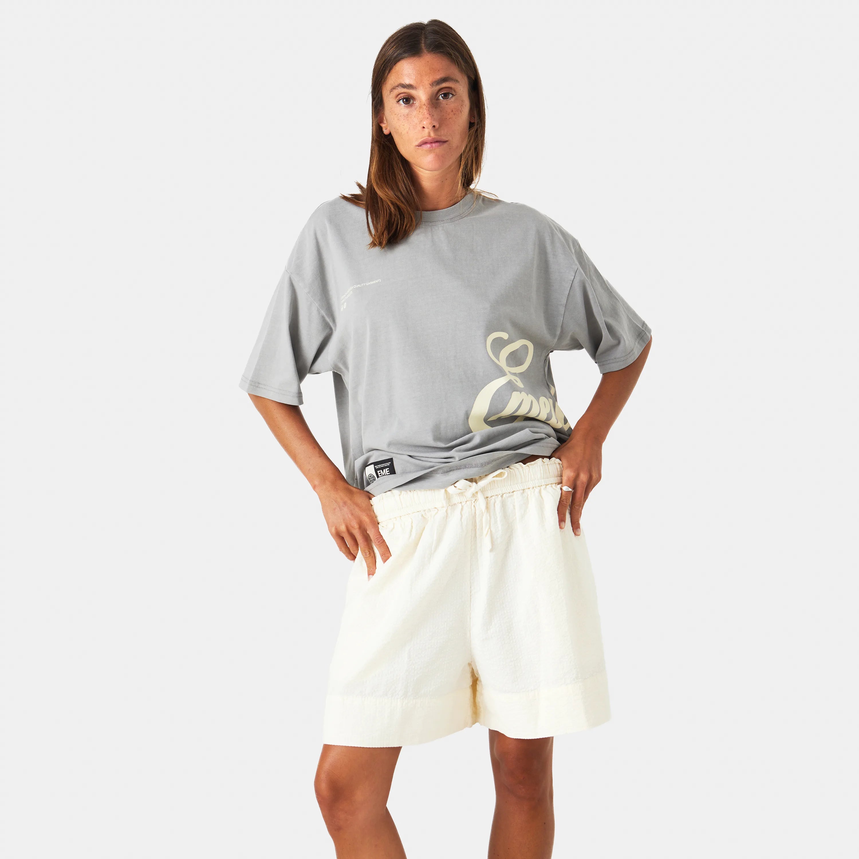 Side Hug Pebble Oversized Tee Camiseta eme   