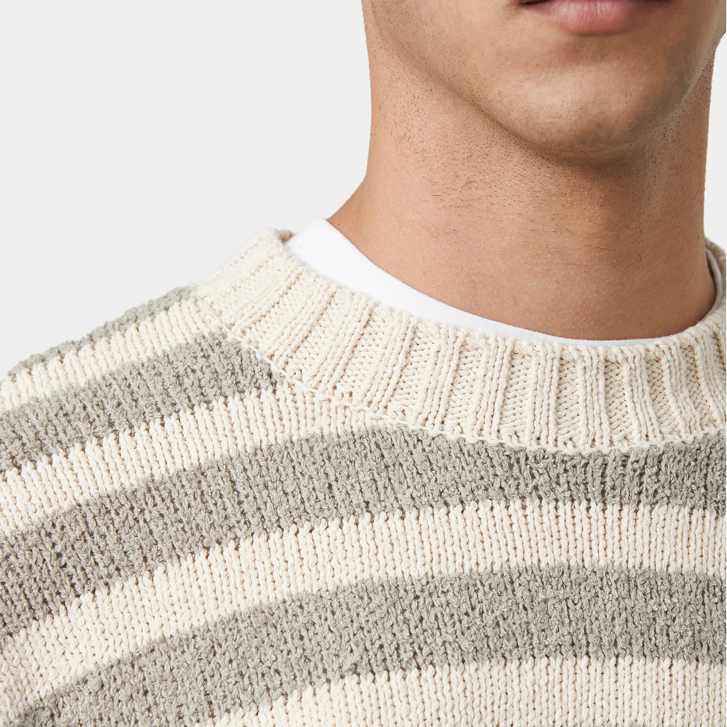 Curlow Stripped Knit Knit eme   