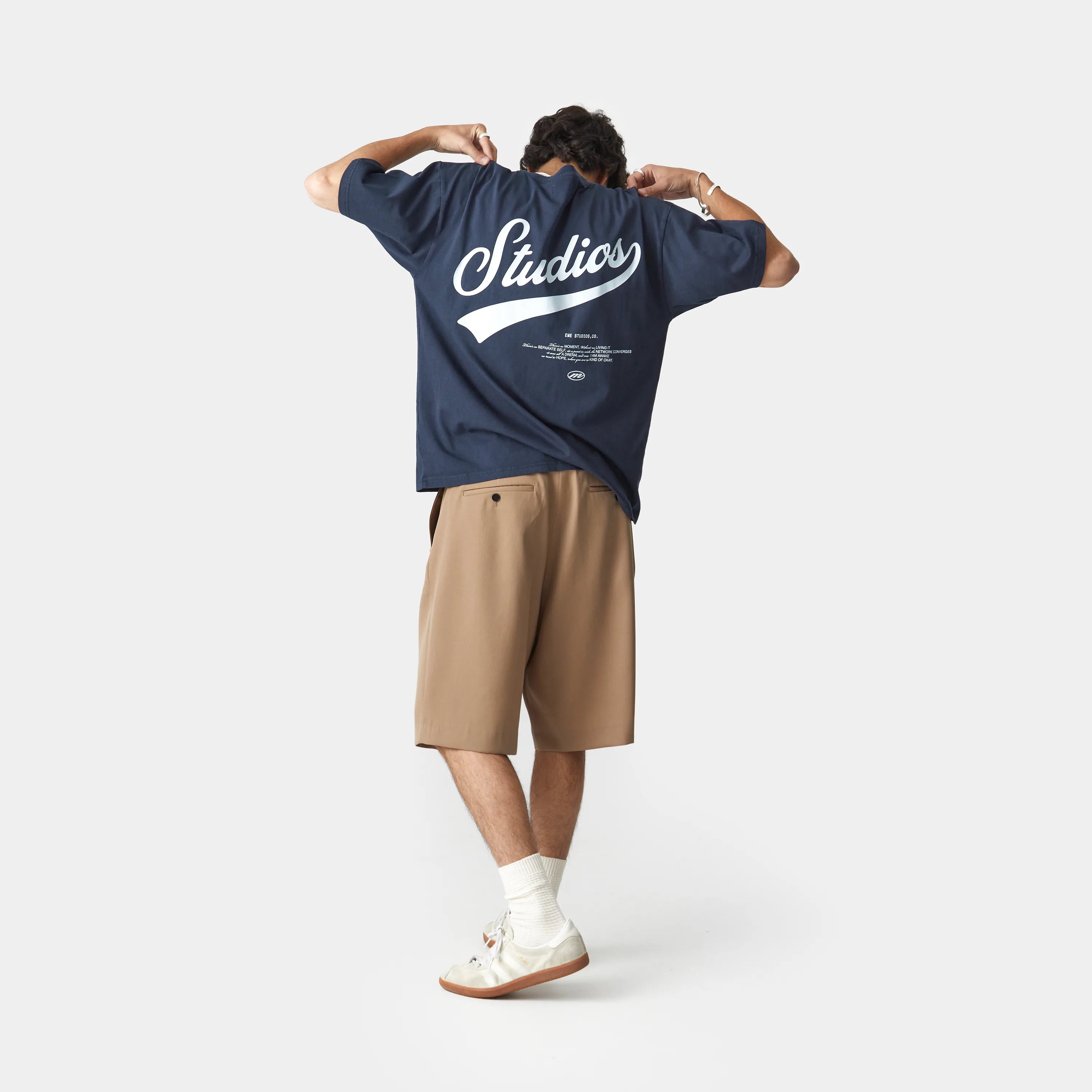 High School Navy Oversized Tee Camiseta eme   