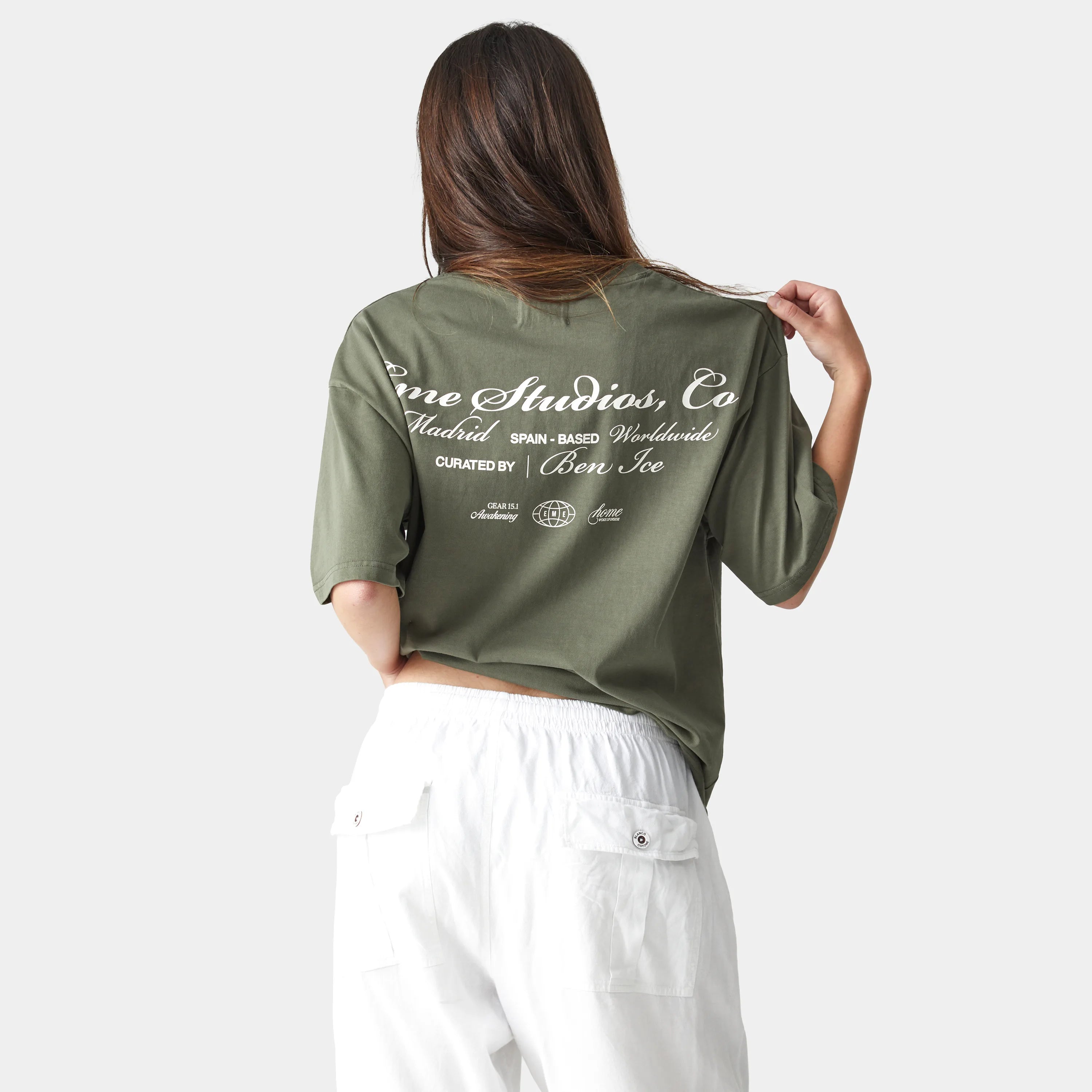 Awakening Laurel Oversized Tee Camiseta eme   